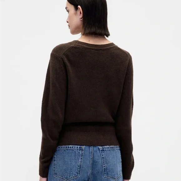 NWT GAP Women’s Crewneck Sweater - Wine - Picture 3 of 6